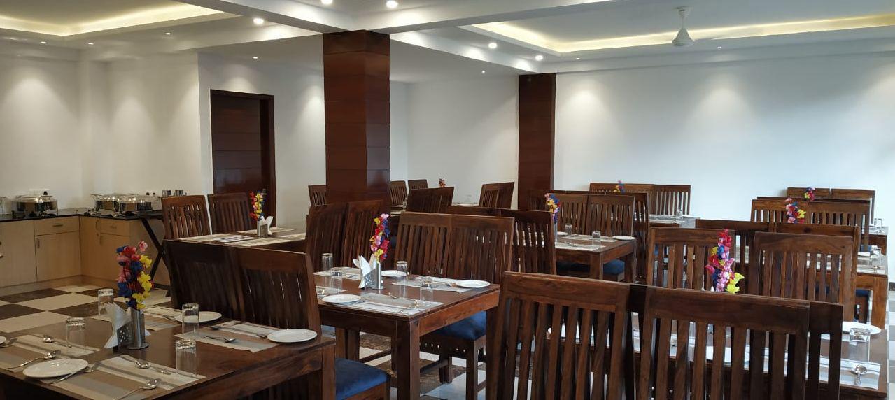 Multi-cuisine in-house restaurant